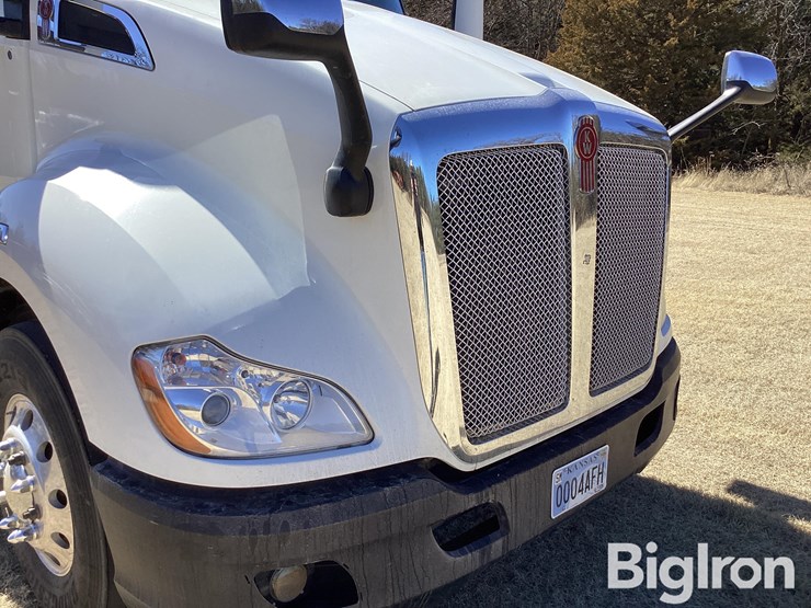 2019-kenworth-t680-image-11