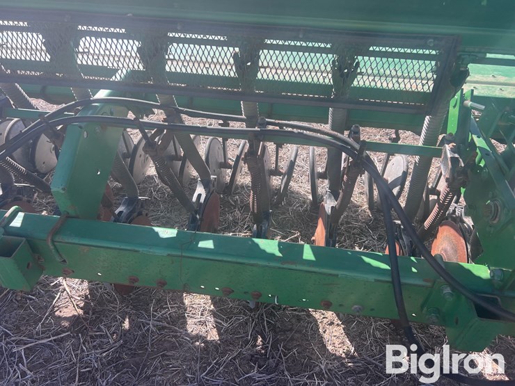 john-deere-520-image-18