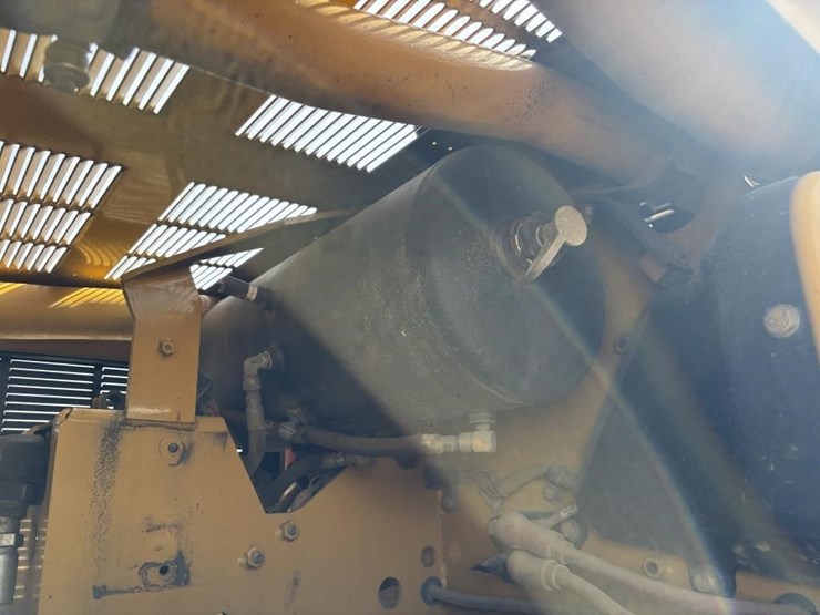 2006-caterpillar-143h-image-76