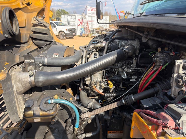 2008-thomas-saf-t-liner-c2-image-9