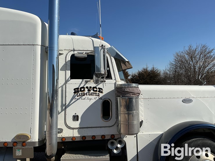 2000-peterbilt-379-image-13