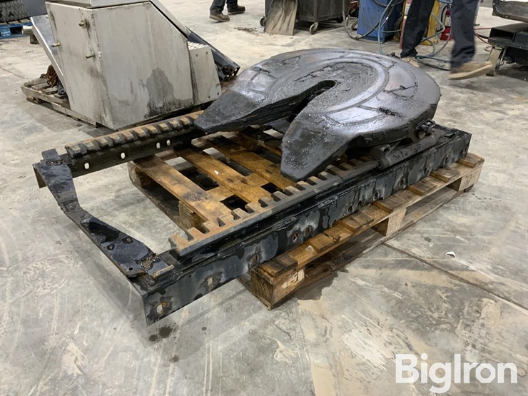 massey-ferguson-730-image-12