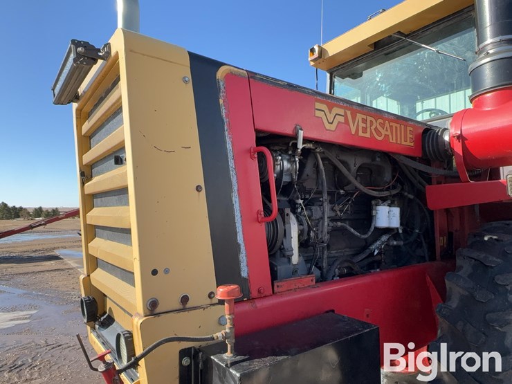 1982-versatile-835-image-11