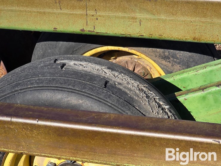 john-deere-330-image-20