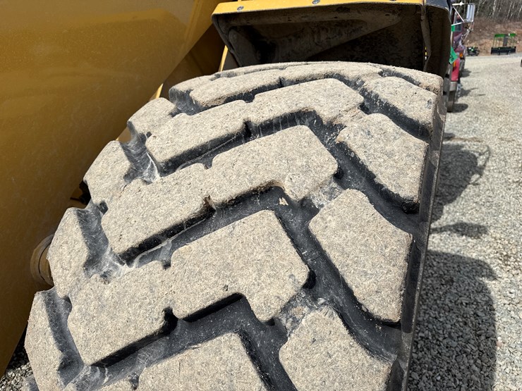 caterpillar-972-image-58