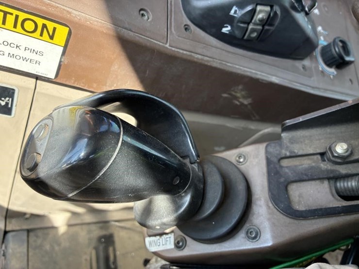 2004-john-deere-6420-image-27