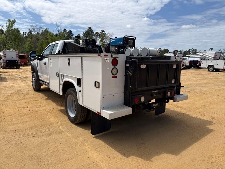 2017-ford-f450-xl-image-3