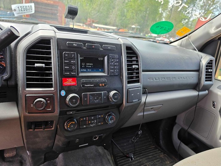 2018-ford-f250-xl-image-12