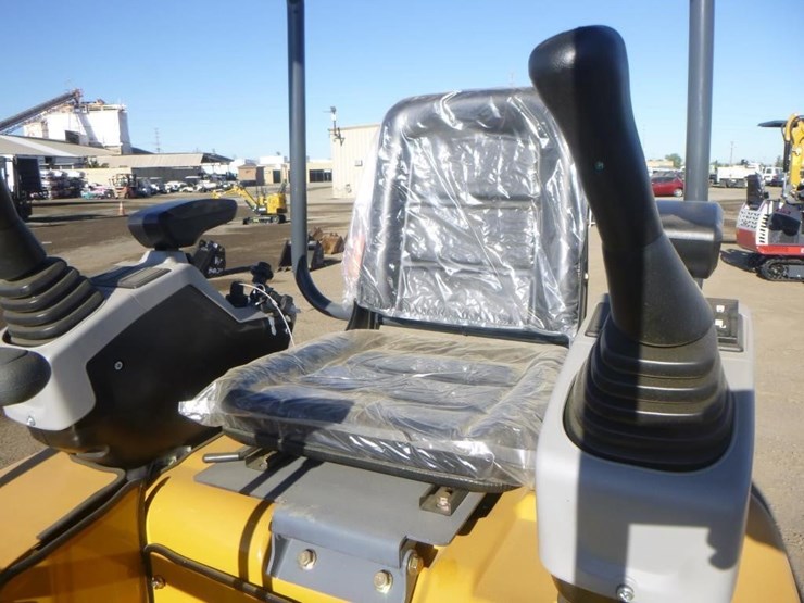 me20-hydraulic-excavator-image-20