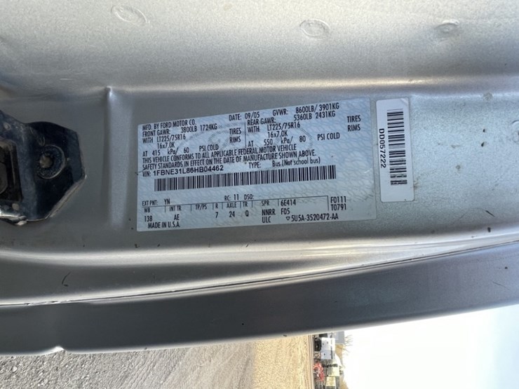 2006-ford-e350-xl-sd-image-19