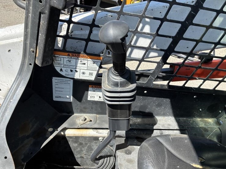 2018-bobcat-s570-image-11