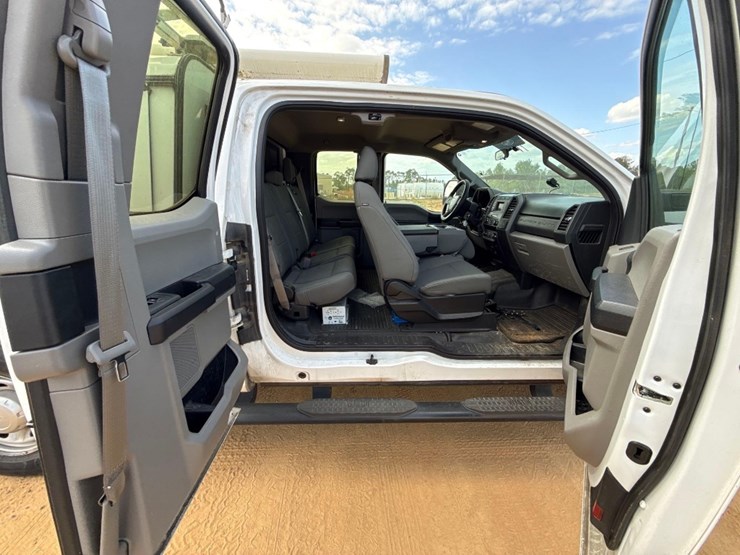 2019-ford-f250-xl-image-6