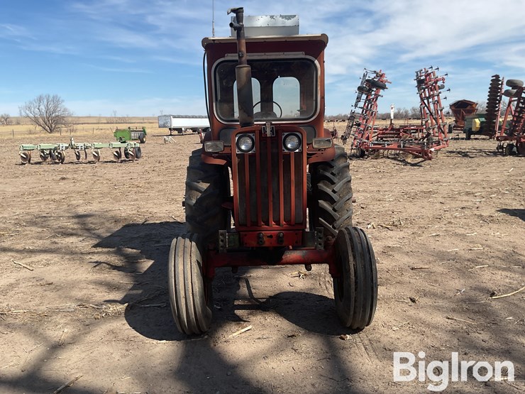 1966-international-806-image-2