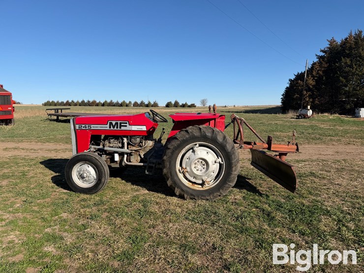 1978-massey-ferguson-245-image-8