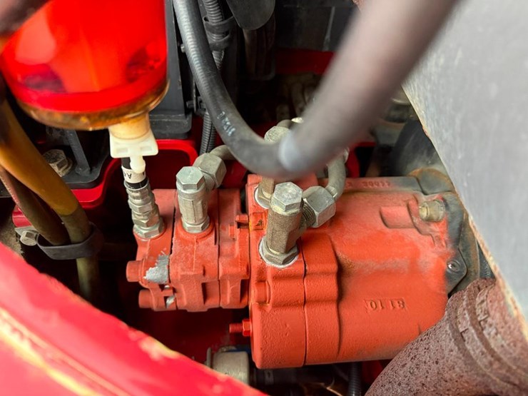 takeuchi-tb235-2-image-40