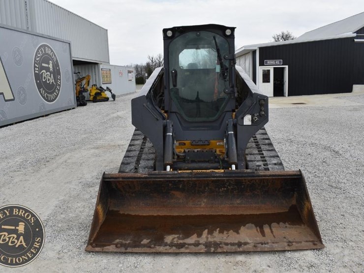 2021-deere-333g-image-8