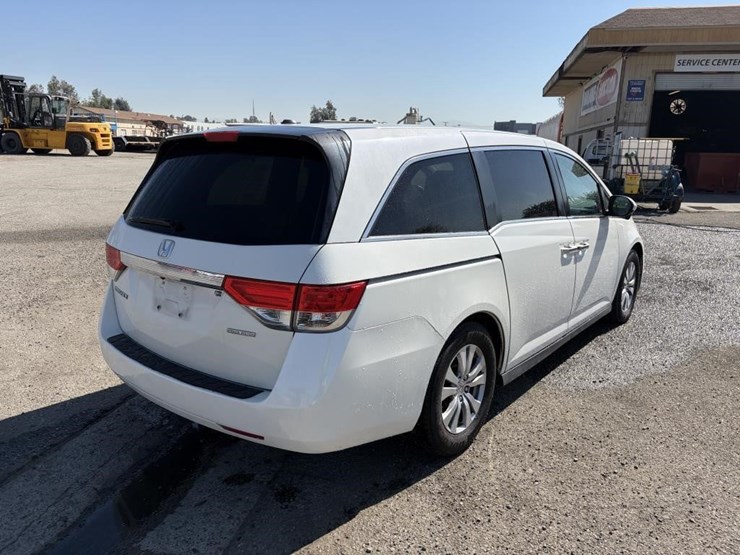 2016-honda-odyssey-image-3