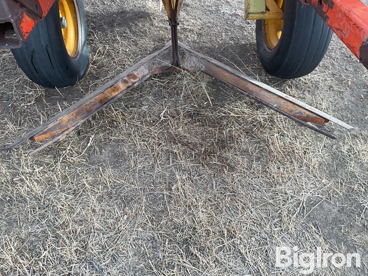 1981-versatile-5500-image-18