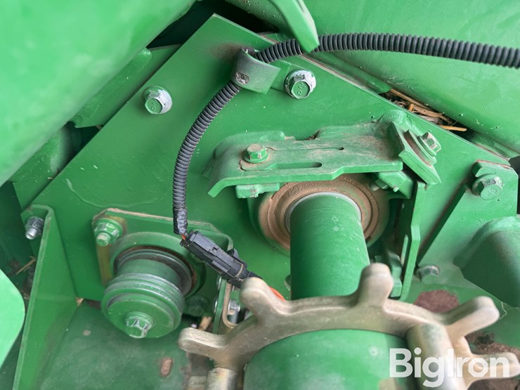 2013-john-deere-569-image-18