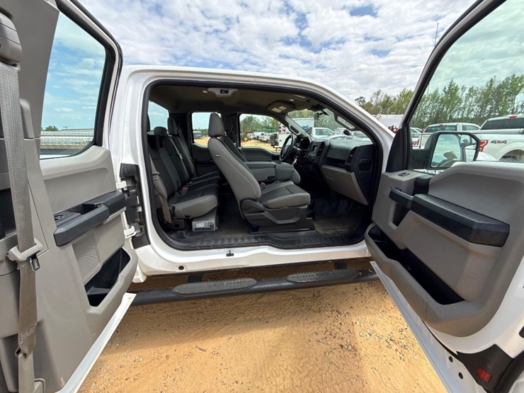 2019-ford-f150-xl-image-7