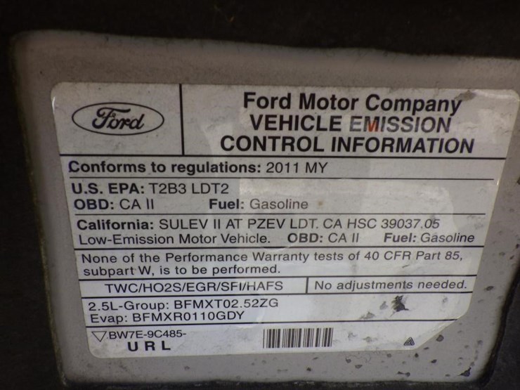 2011-ford-escape-image-12