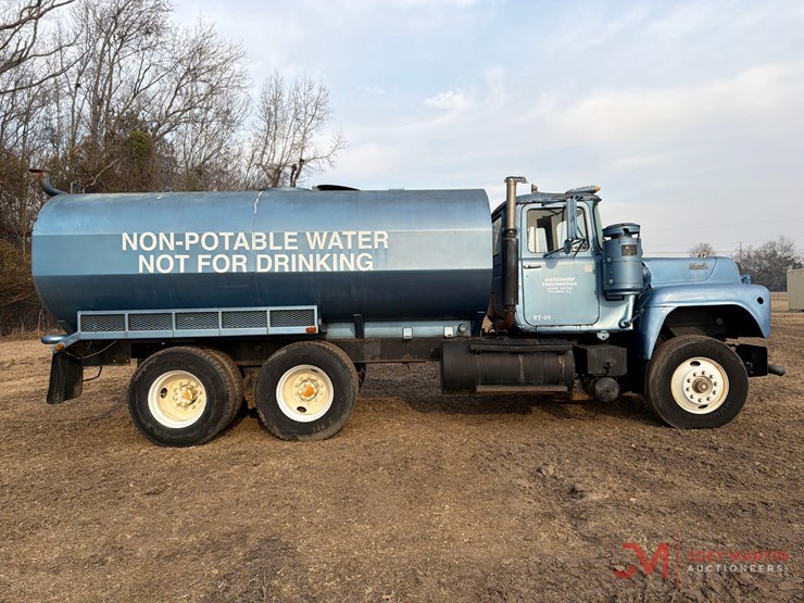 mack-rs686lst-image-2