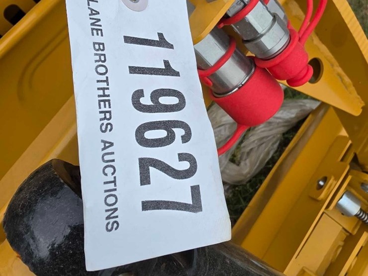 --absolute---new---ride-on-mini-skid-image-7