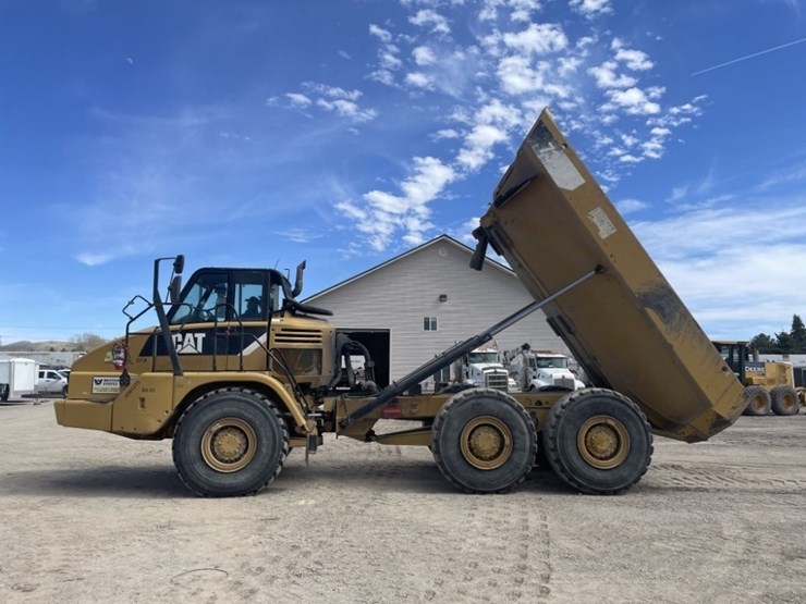 caterpillar-730-image-23