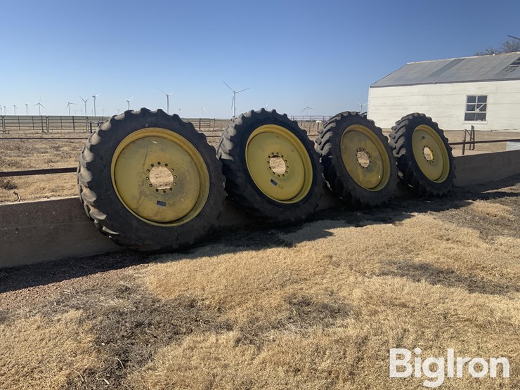 2013-john-deere-380-image-3