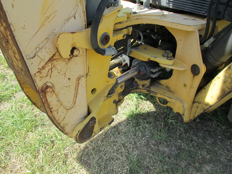 new-holland-b95b-image-13