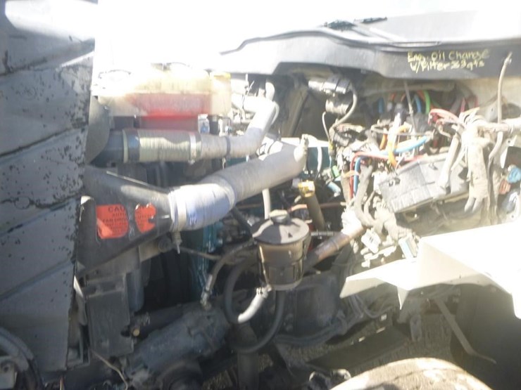 2004-international-7400-image-16