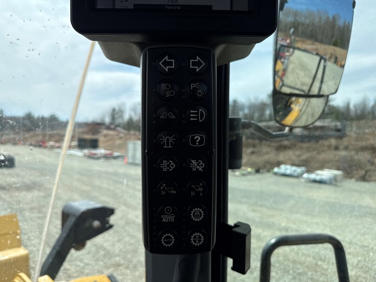 caterpillar-972-image-37