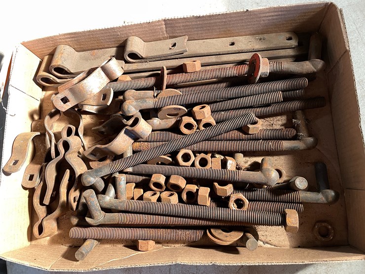 #2546-•-metal-gate-pins-and-hardware-image-4