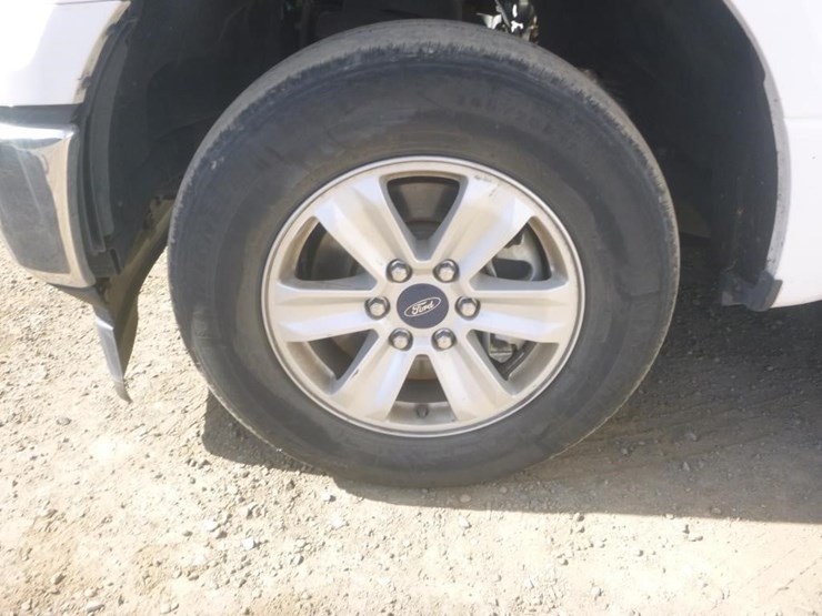 2020-ford-f150-image-16