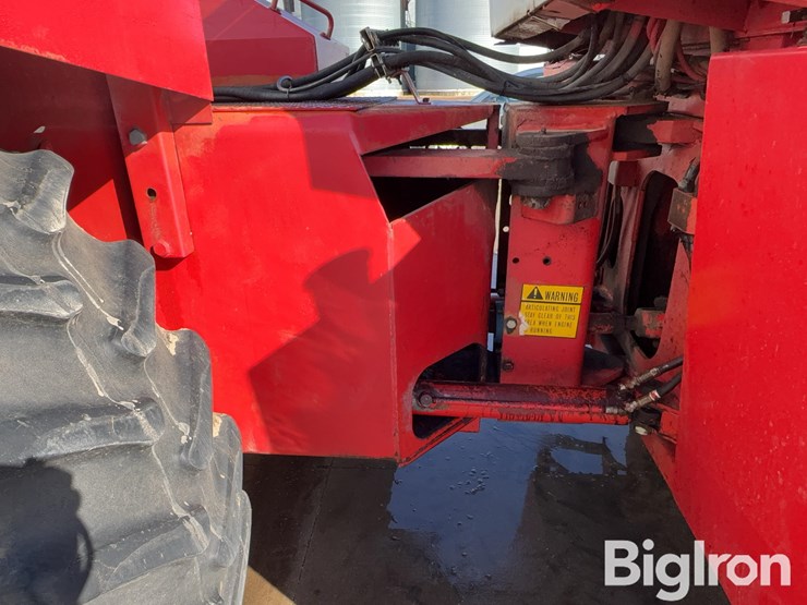 1982-versatile-835-image-15