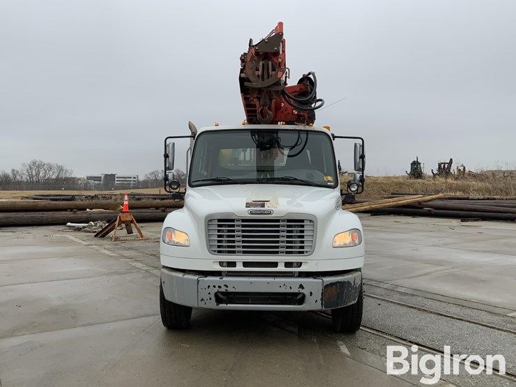 2015-freightliner-m2-106-image-10