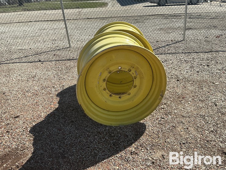 john-deere-32-image-2