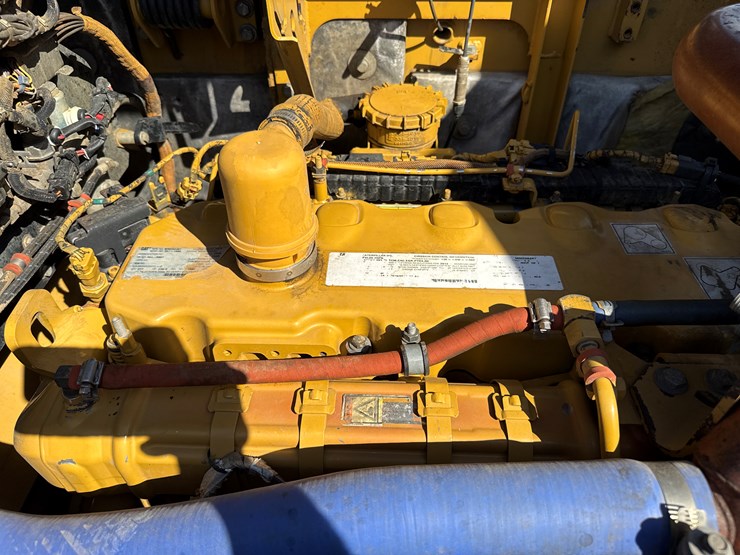 2011-caterpillar-336e-image-49