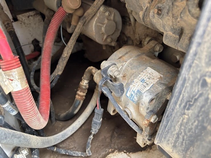 2021-bobcat-t66-image-36