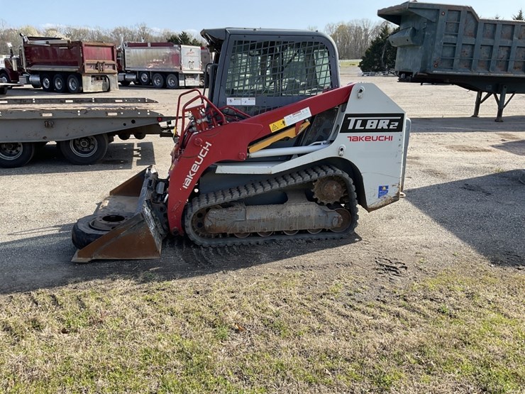 2021-takeuchi-tl8r2-image-1