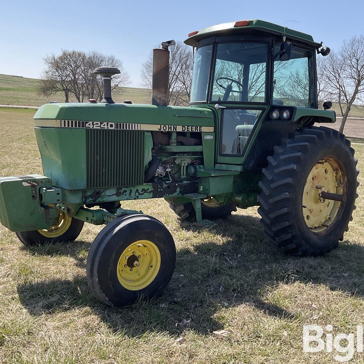 1980 JOHN DEERE 4240