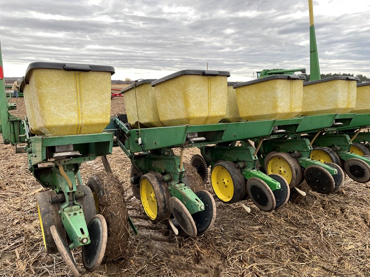 john-deere-7000-image-13