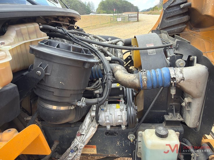 2008-thomas-saf-t-liner-c2-image-11