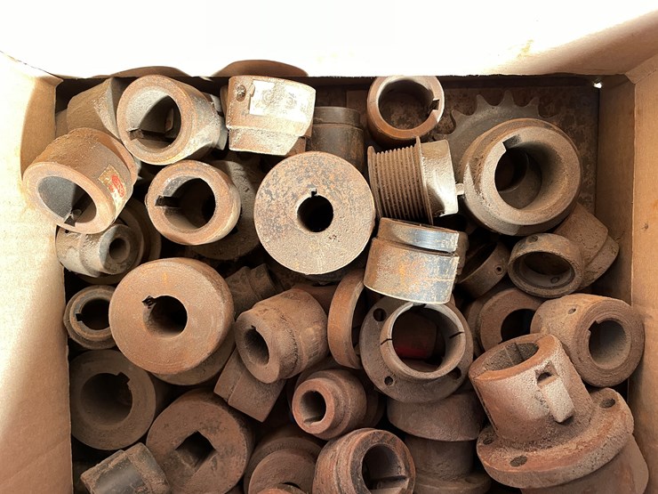 #2523-•-box-of-weld-on-hubs-image-6