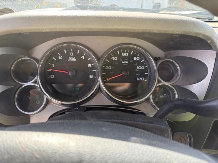 2009-chevrolet-silverado-3500hd-image-13