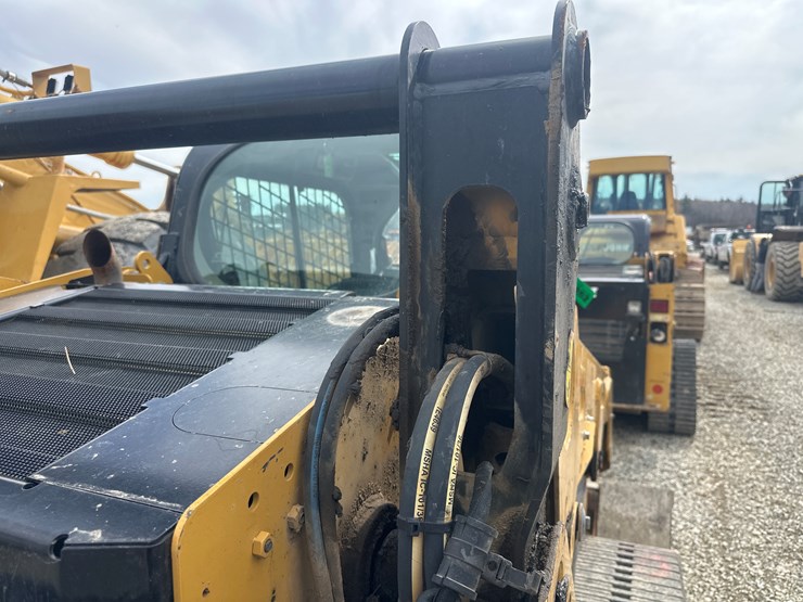 2019-caterpillar-259d3-image-14