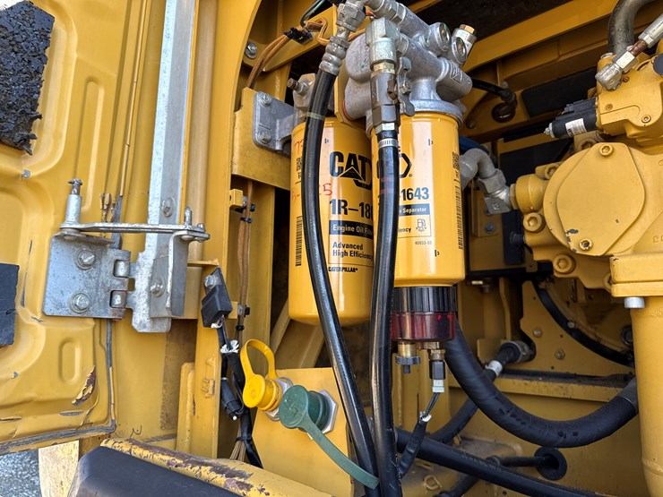 2011-caterpillar-336e-image-61