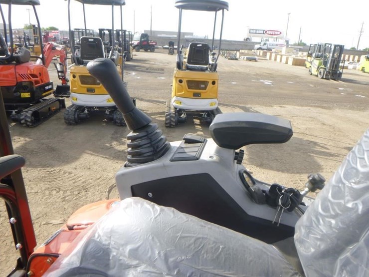 2025-tpm-20khydraulic-excavator-image-23