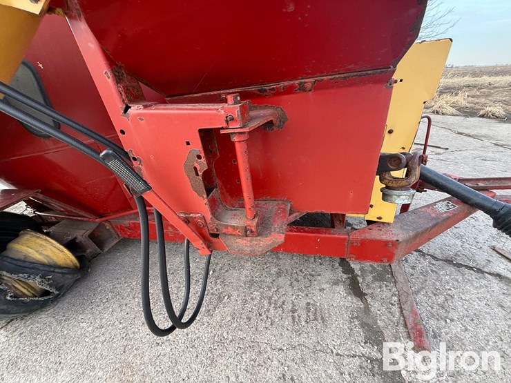 new-holland-358-image-13