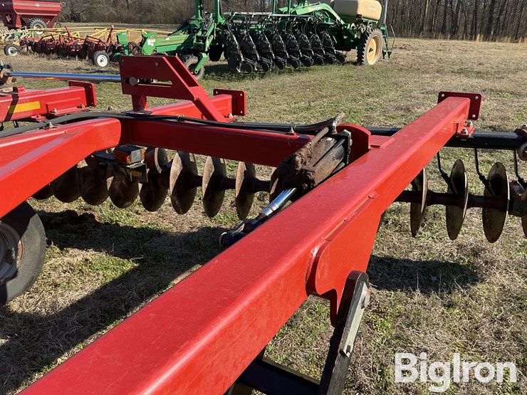 2014-case-ih-340-image-16